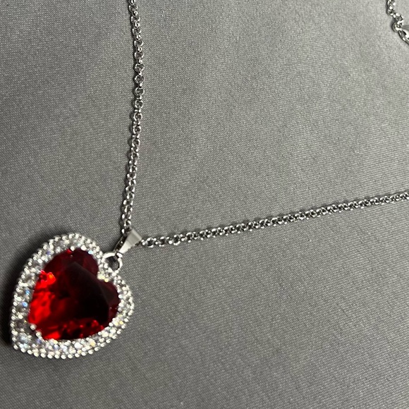 Red Heart of the Ocean | Silver played Necklace - Picture 2 of 4
